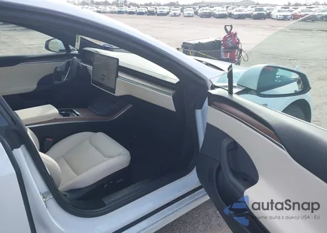 2021 Tesla Model S Long Range Dual Motor All-Wheel Drive from USA, damaged, VIN 5YJSA1E5XMF440377